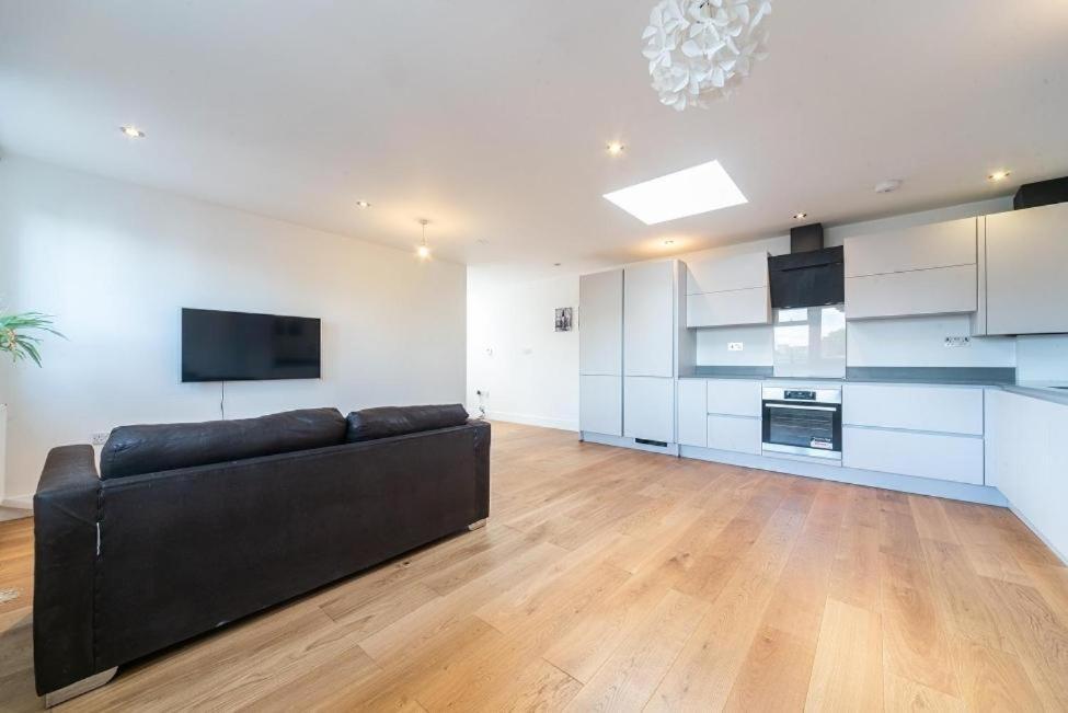 Lovely Penthouse Near Canary Wharf ロンドン エクステリア 写真