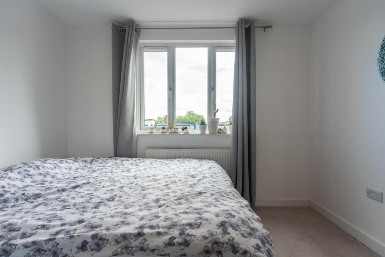 Lovely Penthouse Near Canary Wharf ロンドン エクステリア 写真
