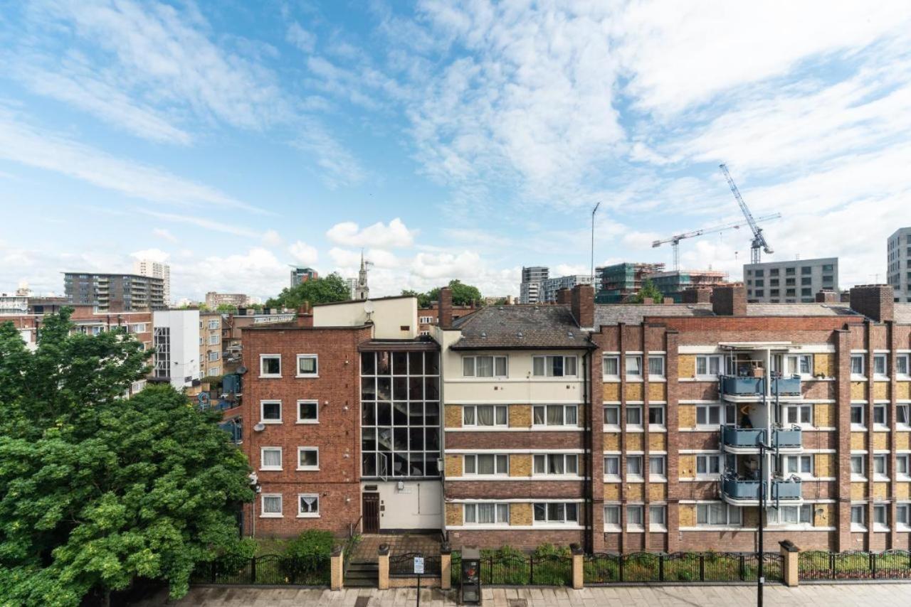 Lovely Penthouse Near Canary Wharf ロンドン エクステリア 写真