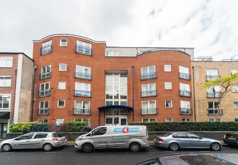 Lovely Penthouse Near Canary Wharf ロンドン エクステリア 写真