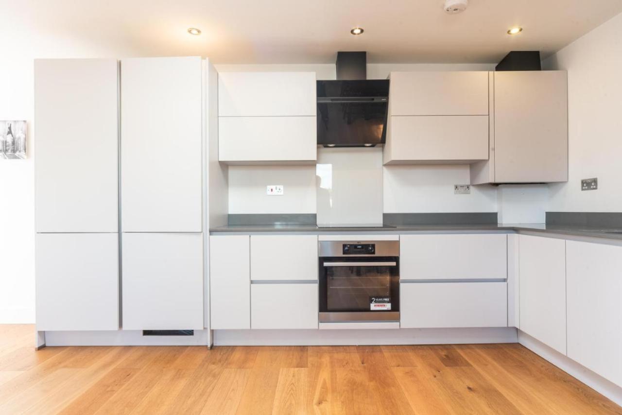 Lovely Penthouse Near Canary Wharf ロンドン エクステリア 写真